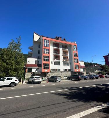 Caciulata Hotel | Vila Trandafirul si Liliacul