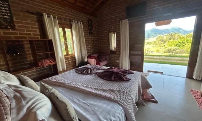 Sao Bento do Sapucai House | Vilarejo São Francisco - Chalé Serenidade