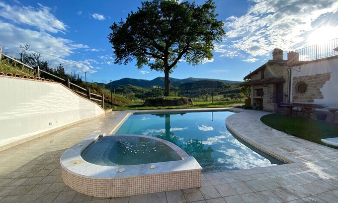Camporotondo di Fiastrone Villa | Villa Lucia - Homelike Villas