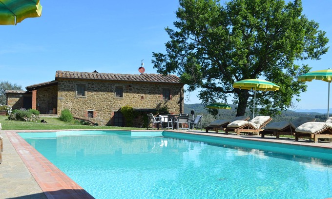 Civitella in Val di Chiana Villa | Villa wi-fi pool for up to 8 people Arezzo pets accepted