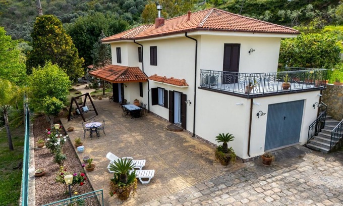 Santo Stefano di Camastra Villa | Villa Fiore di Limone