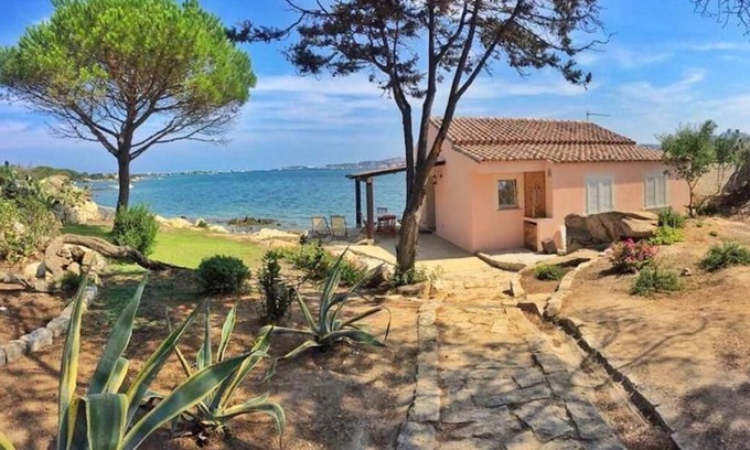 La Maddalena Villa | Villa 1 mt sea in private pine forest