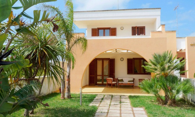 Torre Saracena Villa | Villa 8/10 places with garden divided into 2 independent solutions of 4/5 places