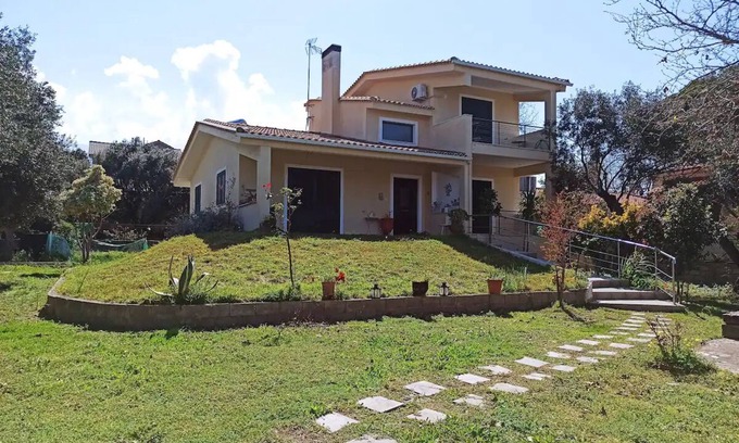 Rio Villa | Villa Alexandra Rio Patra with wonderful garden, calmness and very close to sea.
