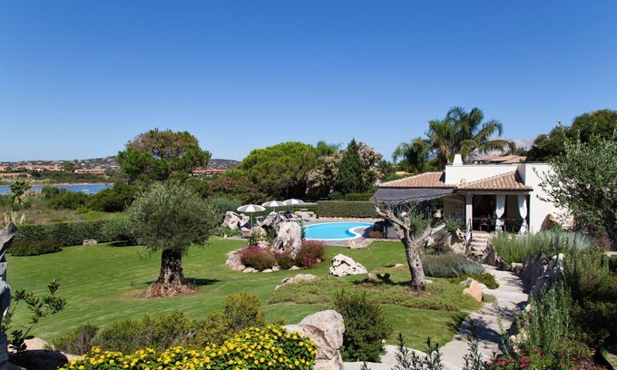 Capo Coda Cavallo Villa | Villa Alloro Gerbera