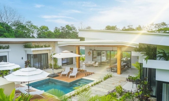 La Fortuna Villa | Villa Amara NEW Pool 4-16 guests 6 bed&bath