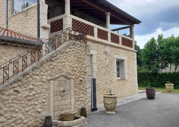 Eyguians House | villa amitchi