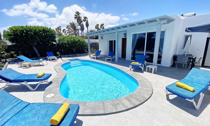 Los Mojones Villa | Villa Ananda PDC, 4 bedrooms En-suite free AC, heated pool & Jacuzzi