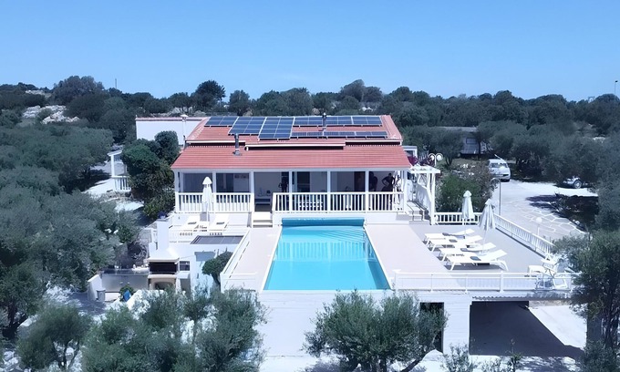 Milatos Villa | Villa 'Angela' with Mountain View, Wi-Fi and Air Conditioning