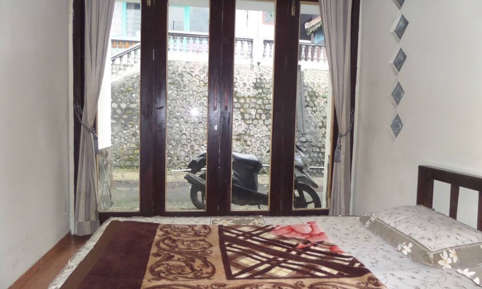Ngadisari Bed & Breakfast | Villa Anna