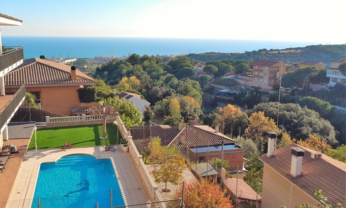 Mataro Villa | VILLA ANTONIA, private pool, sea view, BBQ, 5 bedrooms, 3 bathrooms