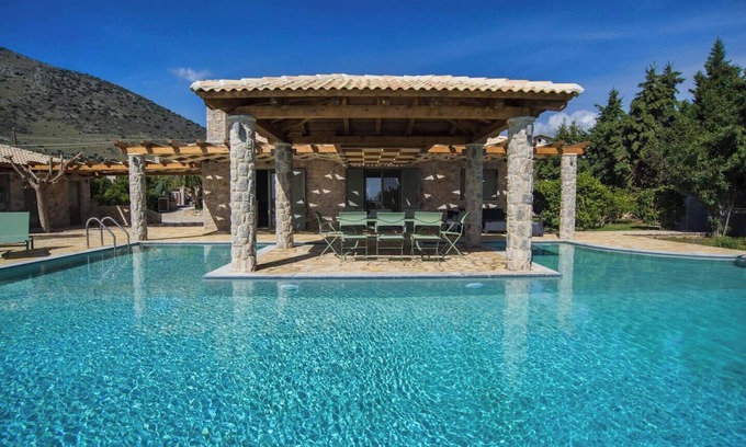 Kontsika Villa | Villa Aoidi with swimming pool near Delphi