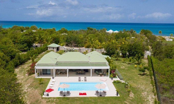 Plum Bay Villa | Villa Arawak (2/4 Rooms)
