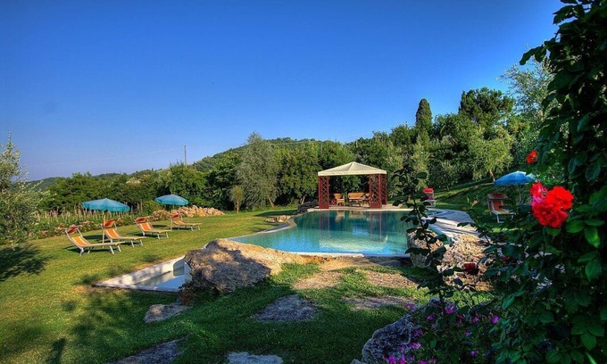 Montepulciano Villa | Villa Ardita: A characteristic and welcoming two-story villa surrounded by the greenery, with Free WI-FI.