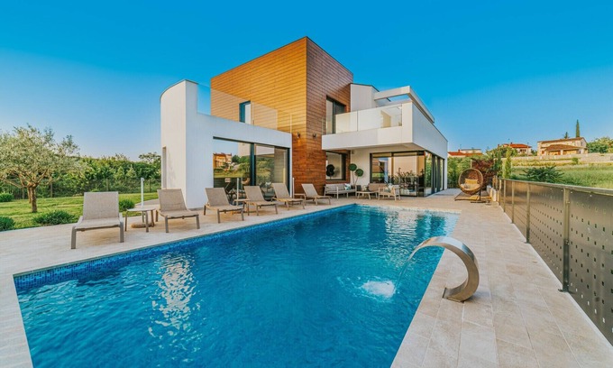 Farini Villa | Villa Aria Višnjan in Central Istria for 12 people - pet friendly with wellness & sea view