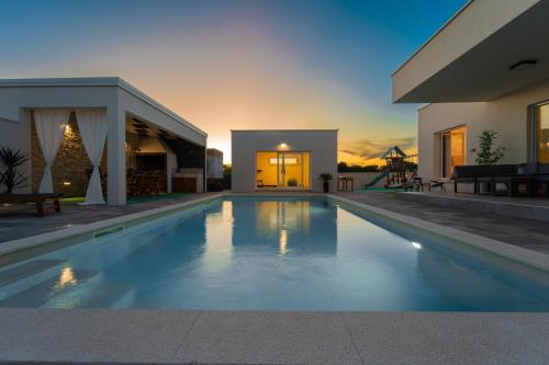Debeljak Villa | Villa ARIA with a private heated pool