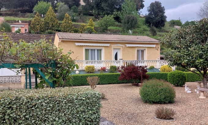 Le Collet-de-Deze Villa | Villa at the foot of the Cevennes