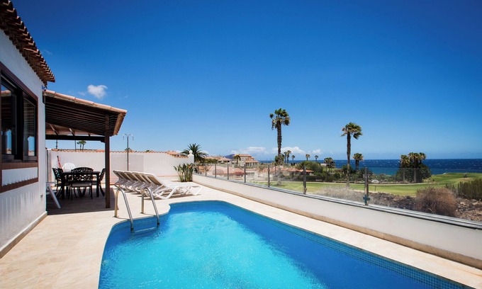 Complejo turistico Amarilla Golf Villa | "Villa Atlantico" Near the Beach with Private Pool, Wi-Fi, A/C, Terrace & Garden