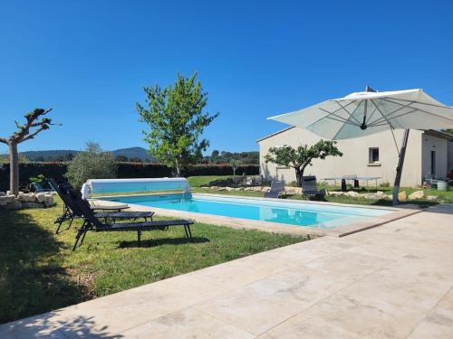 Vaison-la-Romaine House | Villa avec piscine et vue