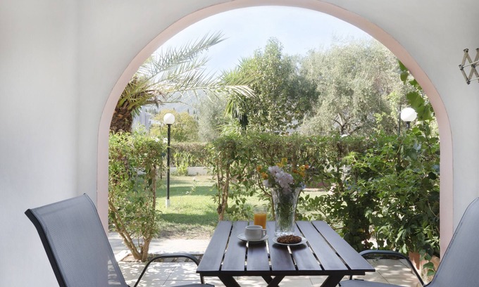 Kato Korakiana Apartment | 'Villa Avra Apartment Groundfloor' with Mountain View, Garden & Wi-Fi