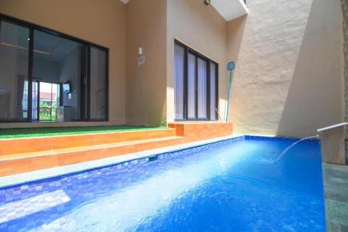 Sidomulyo Villa | Villa Azzalea Private Pool dan Rooftop
