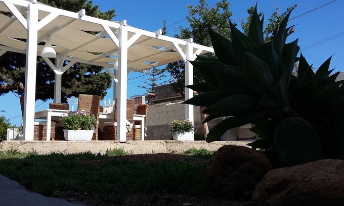 Avola Villa | VILLA AZZURRO MARE. SMAL PRICES FOR 2019. DISCOUNTS FOR WEEKLY STAYS.