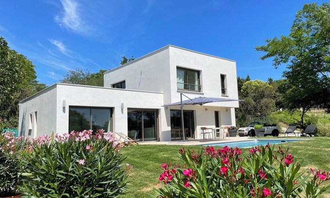 Goyrans Villa | Villa Balandra à Goyrans - Toulouse , 4 Chambres , 8 Personnes , Piscine