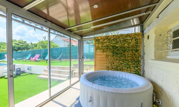 Goussainville Villa | Villa ballon d'Or
