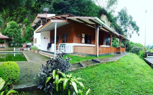 Lembang Villa | Villa Bayu Lembang