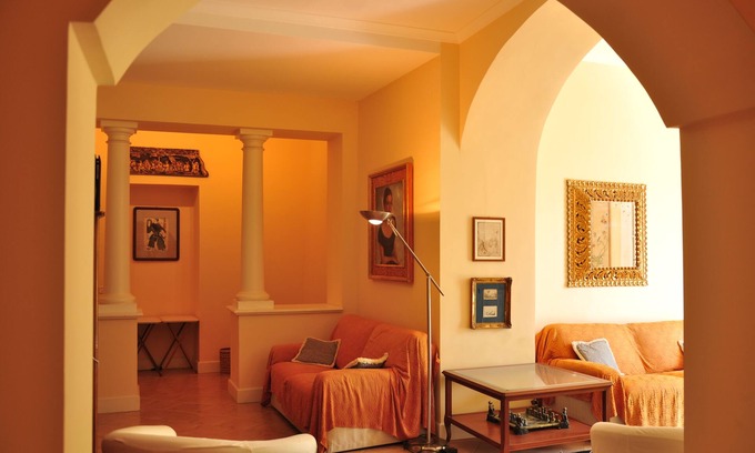 Lauro Villa | Villa below a Medieval Castle