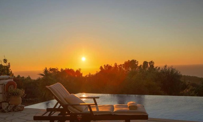 Tsoukaladhes Villa | Villa Belvedere Verde