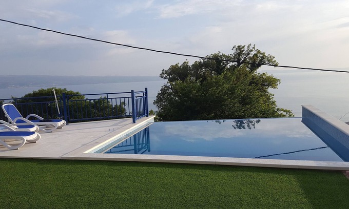 Podstrana Villa | Villa Blue - spectacular view and heated pool, Split riviera, Croatia