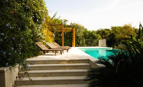 Denovici Villa | Villa Bugenvila