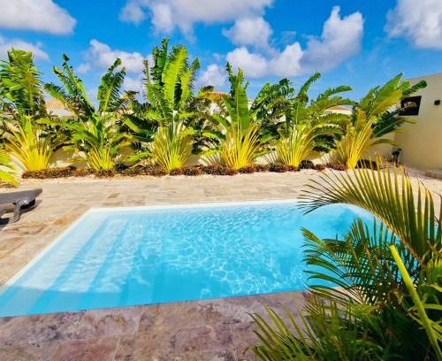 Marie Pampoen Villa | Villa Cabana Mambo Beach