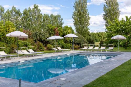 Le Piazze Villa | Villa Cangeli by PosarelliVillas