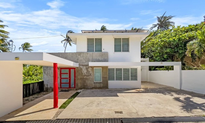 Cerro Gordo House | Villa Capitan | Spacious House W/Pool & Beach