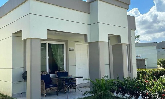 Corozal Villa | Villa CAS. nueva en Palma Real