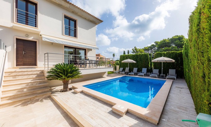 Son Moll Villa | Villa Casa Bon Sol with Pool, Shared Terrace & Wi-Fi