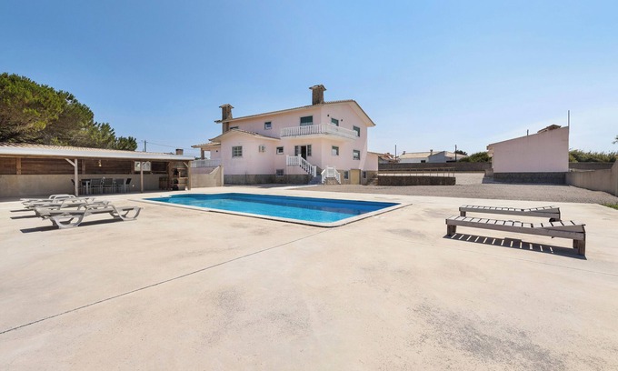 Magoito Villa | Villa "Casa Waardal" with Sea View, Private Pool & Wi-Fi