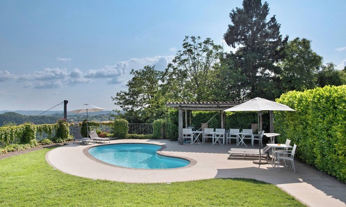 Murisengo House | Villa 'Casa Voglietti' with Private Pool, Wi-Fi and Air Conditioning