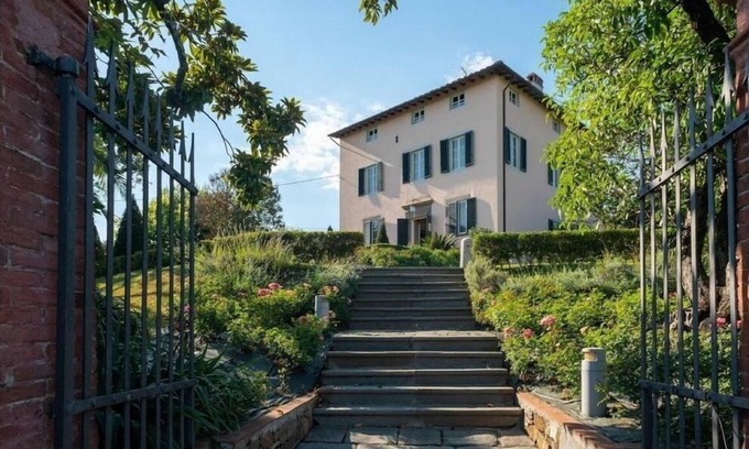 Lucca Villa | Villa Cassandori Comfortable holiday residence