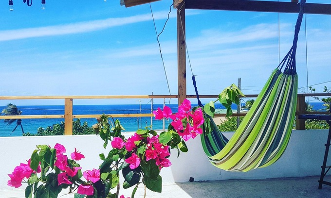 Islote House | Villa Cecilia Ocean view and pool, pet friendly.