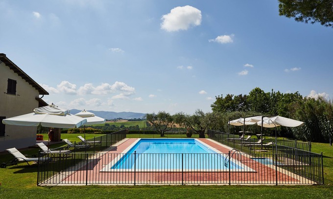 Castiglione del Lago Villa | Villa & Charme id 2109, great views Pool and Air Conditioning