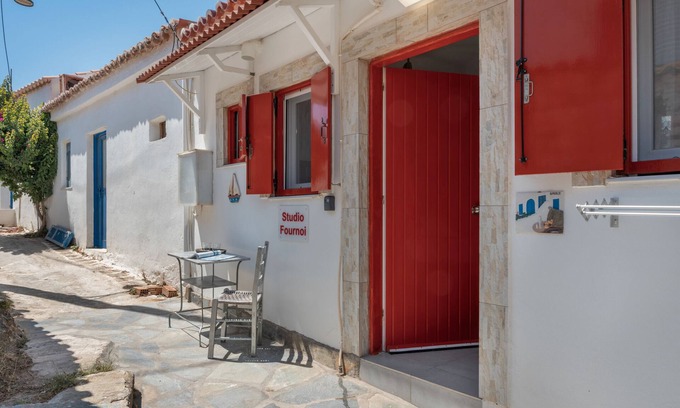 Kithnos Apartment | Villa 'Christina 2 Kythnos' with Sea View, Wi-Fi and Air Conditioning