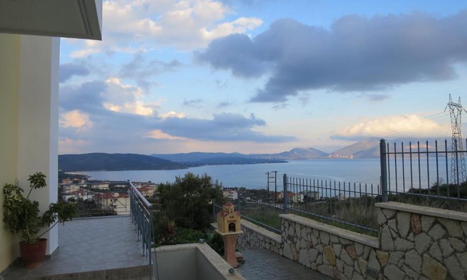 Kymi-Aliveri Apartment | Villa Christine - Maisonettes with fireplace