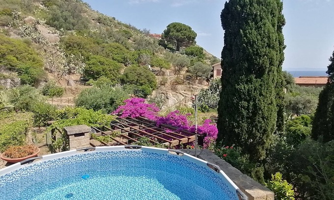 Giglio Porto Villa | Villa Cipresso, *Free Parking*, Giglio Island
