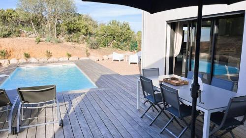 Cirendinu Villa | Villa Copains, 5 pers, piscine chauffée, 5 mn plage