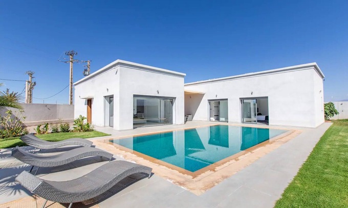 El Aggada Villa | Villa Coquelicot - Luxury, Comfort and Serenity with Heated Pool and Spa