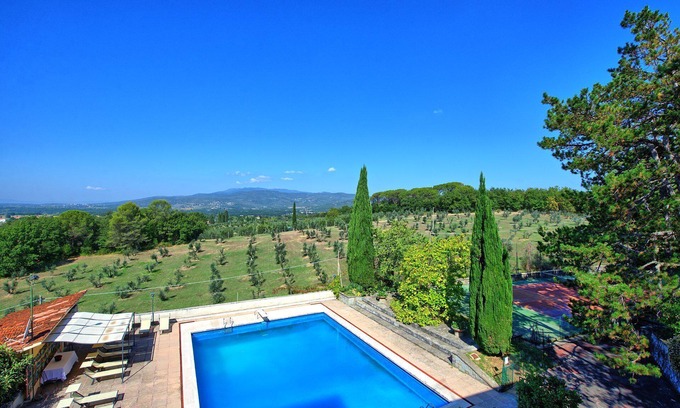 Ponte Buriano Villa | Villa Cuculo - Holiday villa with swimming pool in Valdichiana, Tuscany