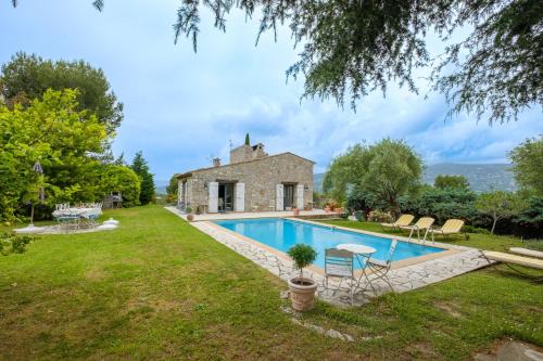Peymeinade Villa | Villa Cyprès Bleu
